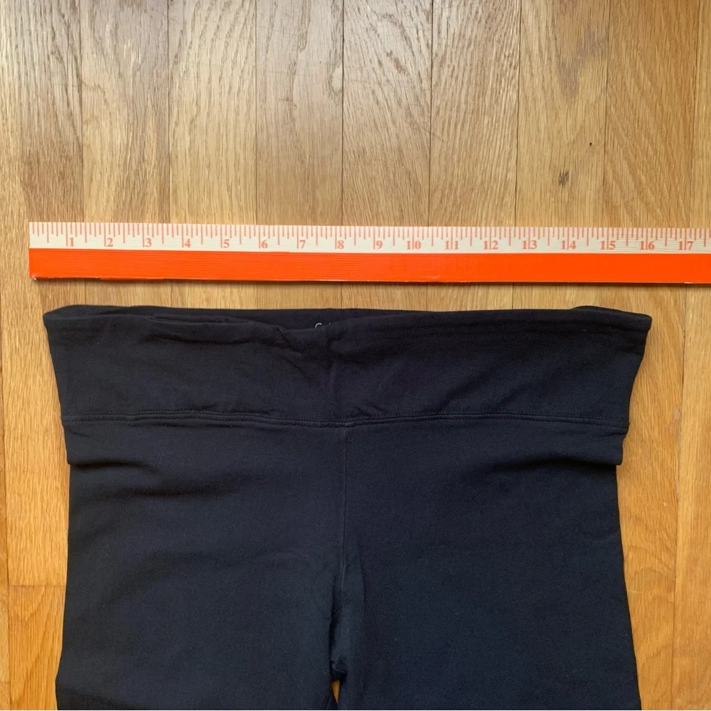 Calvin Klein Black Capris Women’s Large - Picture 2 of 7